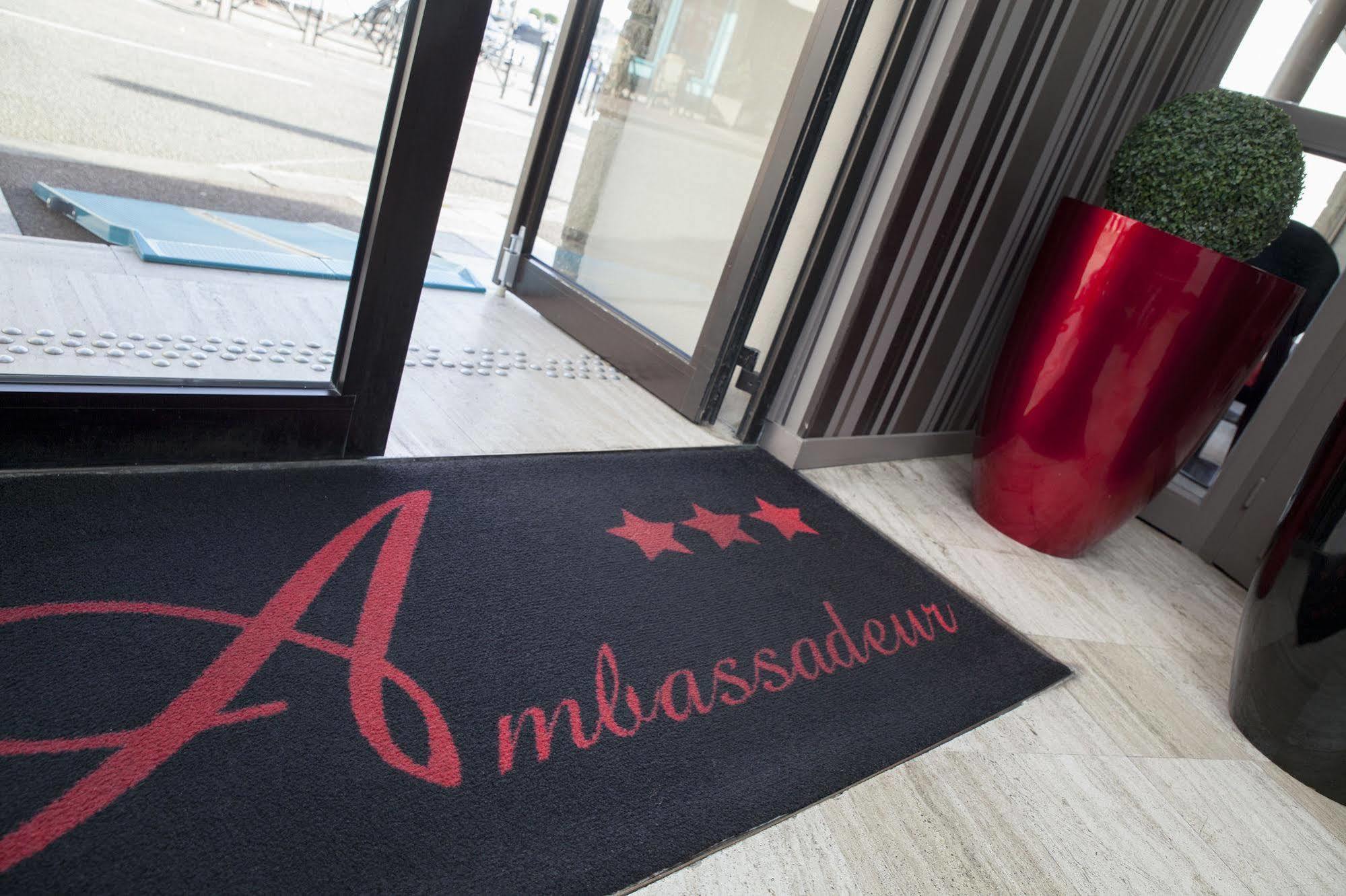Ambassadeur Hotel - Cherbourg Port De Plaisance Zewnętrze zdjęcie